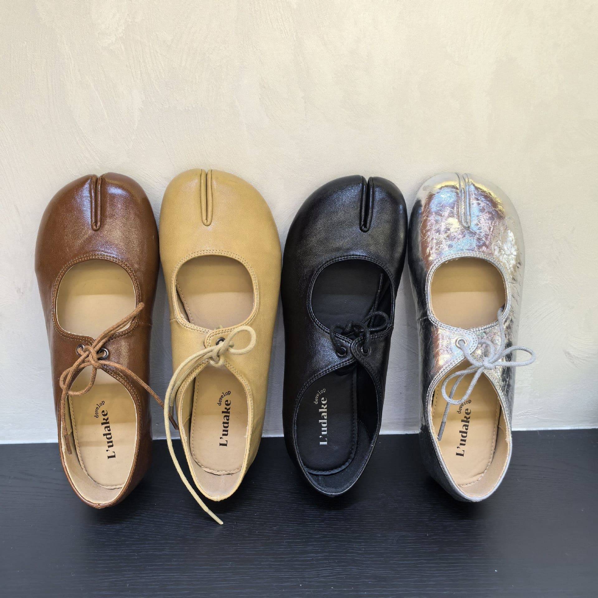 2026 Retro Handmade Soft-Soled Split-Toe Shoes for Women, Soft Leather Lace-Up Small Leather Shoes, Mary Jane Ballet Shoes, Flat Shoes