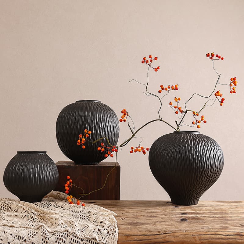 Retro black handmade textured ceramic vase three-piece set wabi-sabi carved pattern pottery pot bed and breakfast hotel model flower vessel
