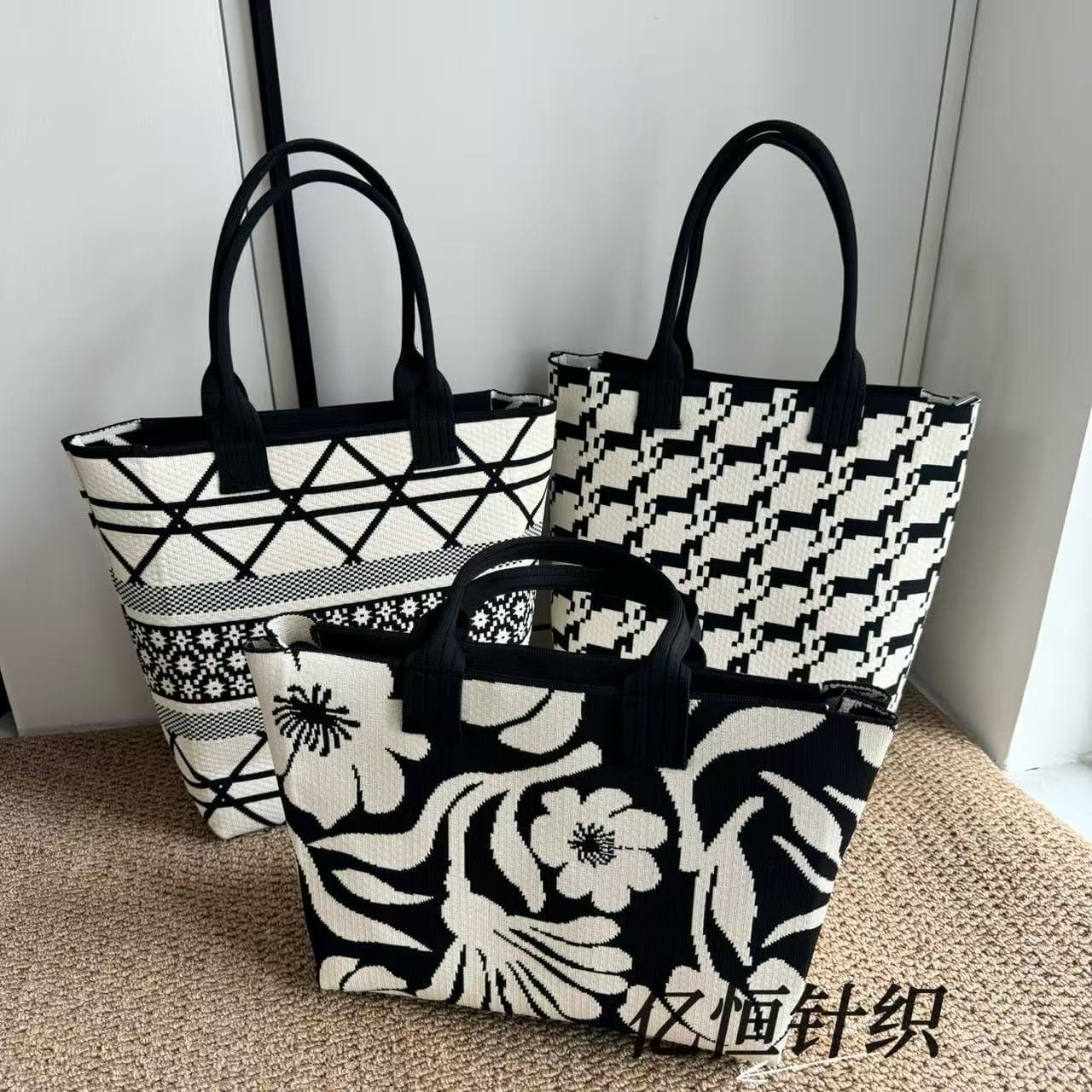 2026 Spring New Tote Bag Handbag Commuter Large Capacity Shopping Bag Knitted Bag Casual Large Capacity Travel