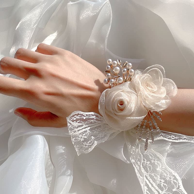 Bridesmaid wrist flower wedding bride high-end hand flower bracelet flower corsage fairy wedding sister group white souvenir