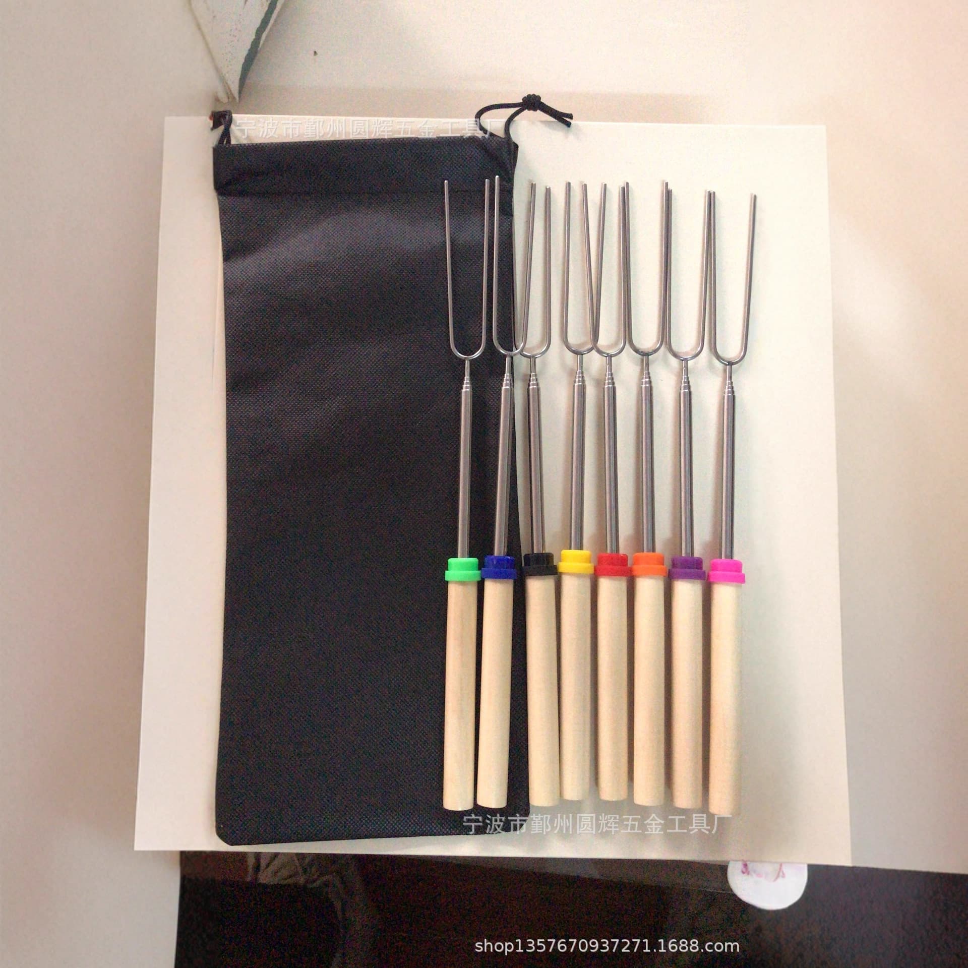 Factory direct patented outdoor BBQ stainless steel barbecue forks, 8 colors, cotton forks, telescopic wooden handle barbecue sticks.