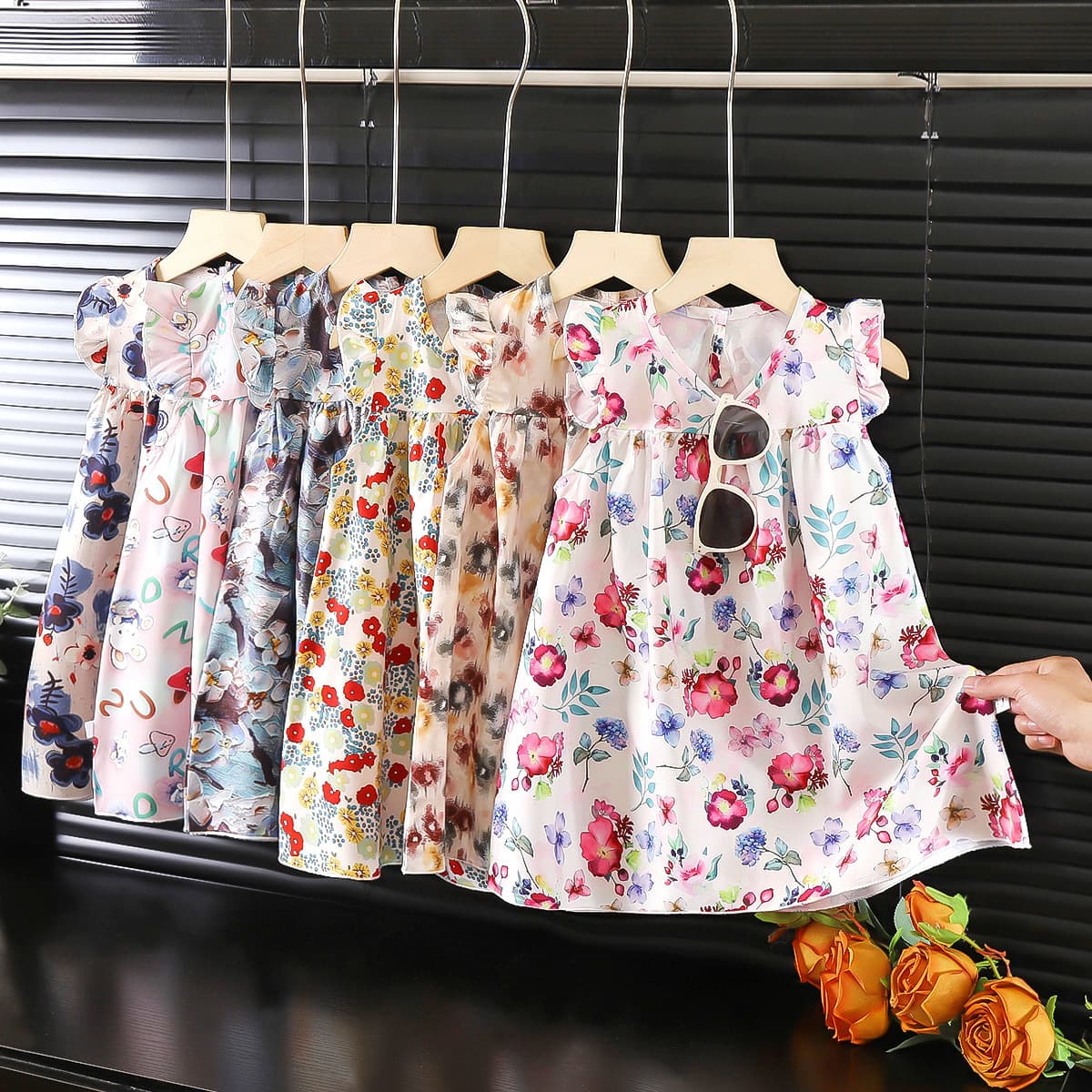 Girls Summer New Style Flutter Sleeve Vest Dress Baby Kids Chiffon Floral Print Dress for Toddlers