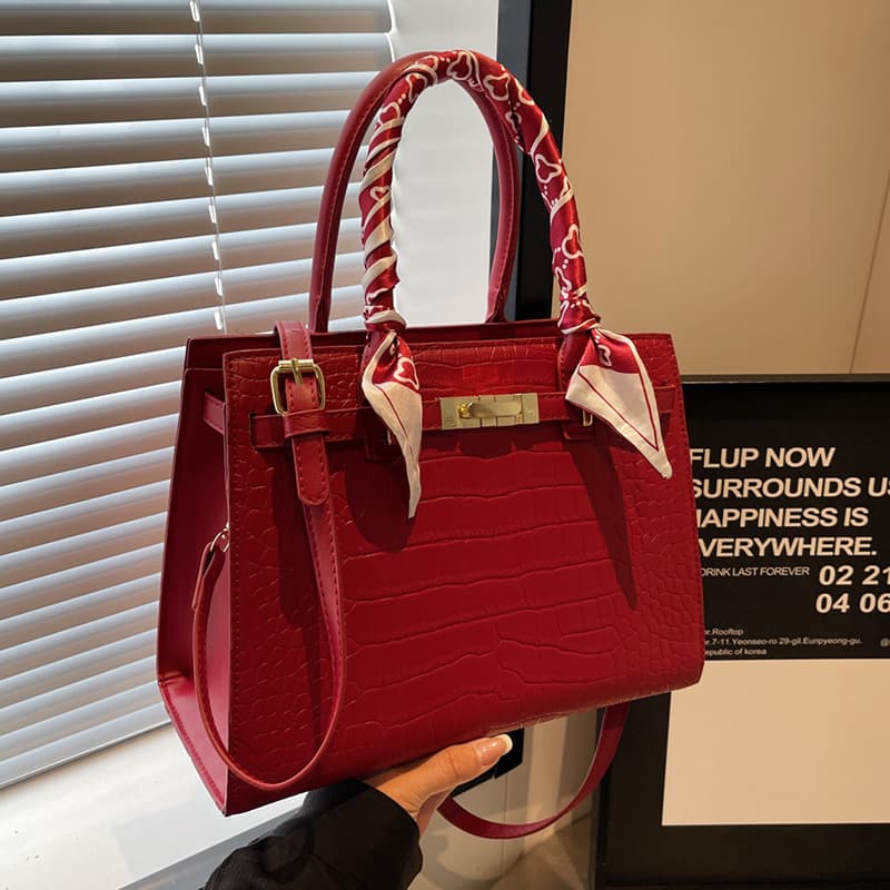 Large-capacity wedding bag for women, fashionable red envelope for mom, red wedding bag for women, bridal shoulder bag