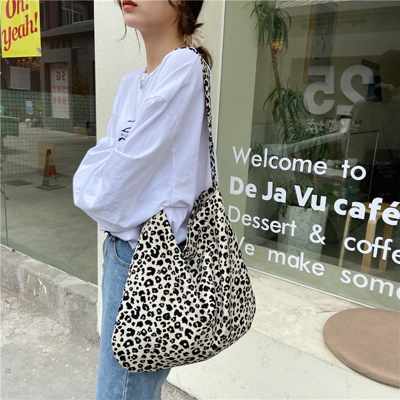 13165 Fashionable Leopard Print Crossbody Bag Large Capacity Shoulder Shopping Bag Trendy Canvas Bag for Women Wholesale