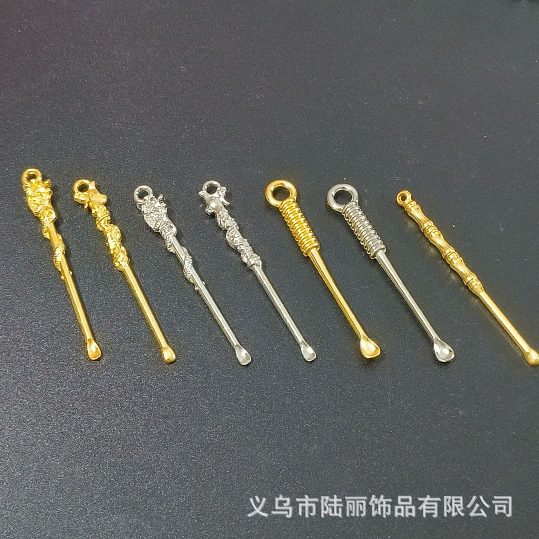 Cross-border hot style gold and silver dragon and phoenix national trendy ear digger ear spoon ear rake travel commemorative small gift spot factory direct sale
