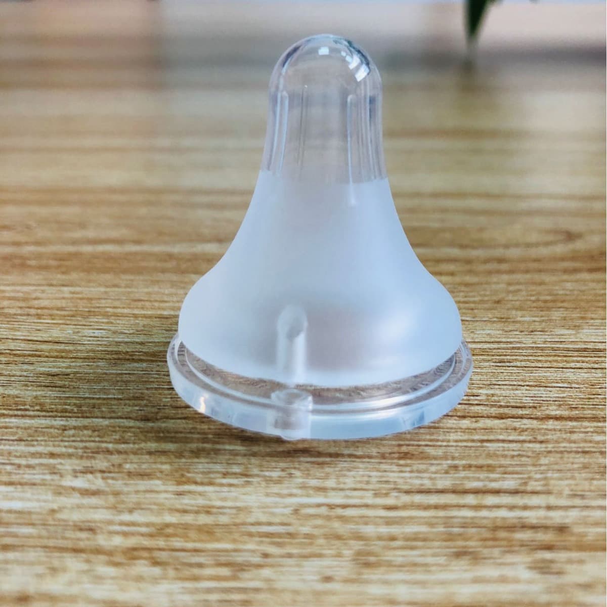 Factory direct sales of standard diameter frosted silicone nipples with a breastfeeding feel.