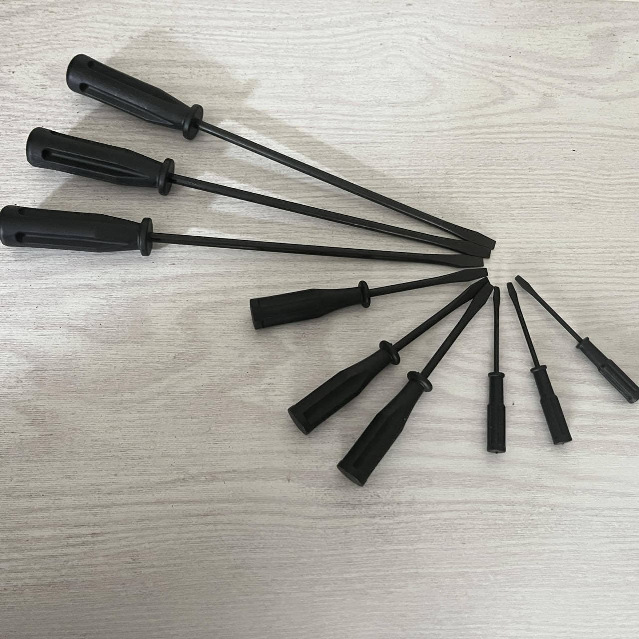Manufacturer wholesale bulk three-piece set electroplated flathead black screwdriver brother style screwdriver flathead wholesale