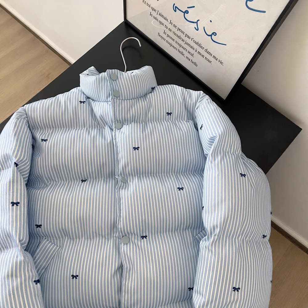 Blue striped bow short cotton-padded jacket for small women with design sense 2025 new cotton-padded jacket