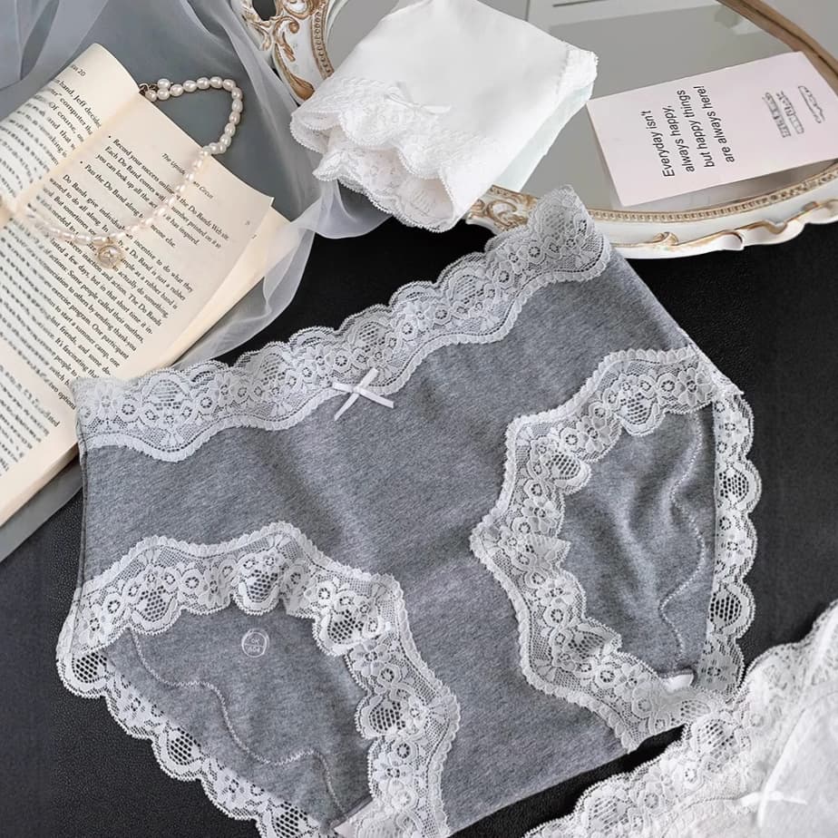 French Vintage Style 2025 New Women's Panties, Cotton Women's Lace 10A Antibacterial Triangle Panties Butt-Lifting Panties