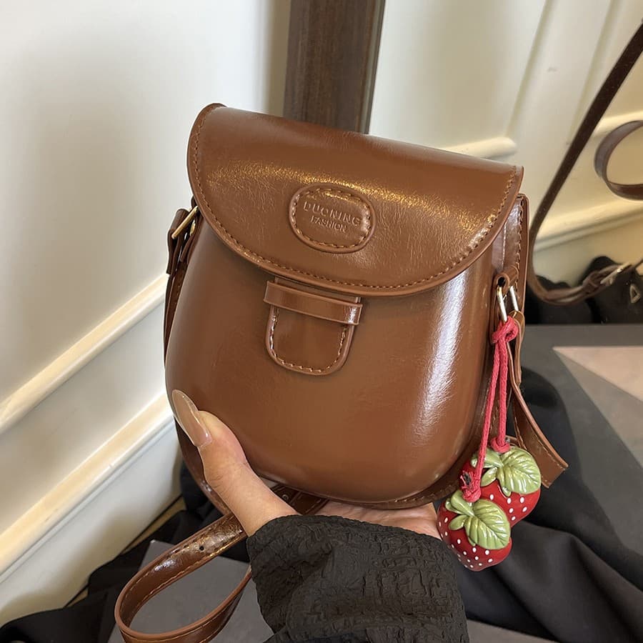 Cross-border Factory Direct Spring/Summer 2026 New Style Pendant Women's Bag Vintage Shoulder Crossbody Bag Ins Mini Saddle Bag