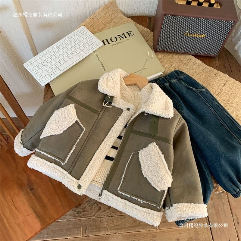 Boys' Fleece-Lined Winter Jacket with Faux Fur Trim, Thickened Kids' Lambswool Top, Toddler Motorcycle Style Coat for Fall and Winter