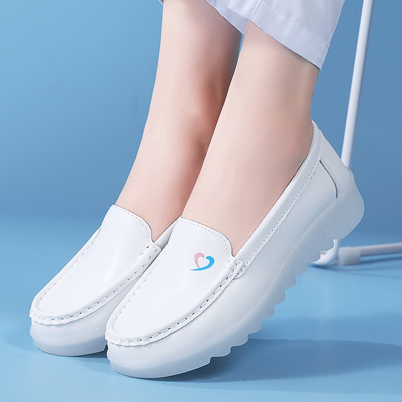 New Anti-Slip White Nurse Shoes Casual White Sneakers Flat Shoes Soft Sole Breathable Comfortable Work Shoes Wholesale for Export