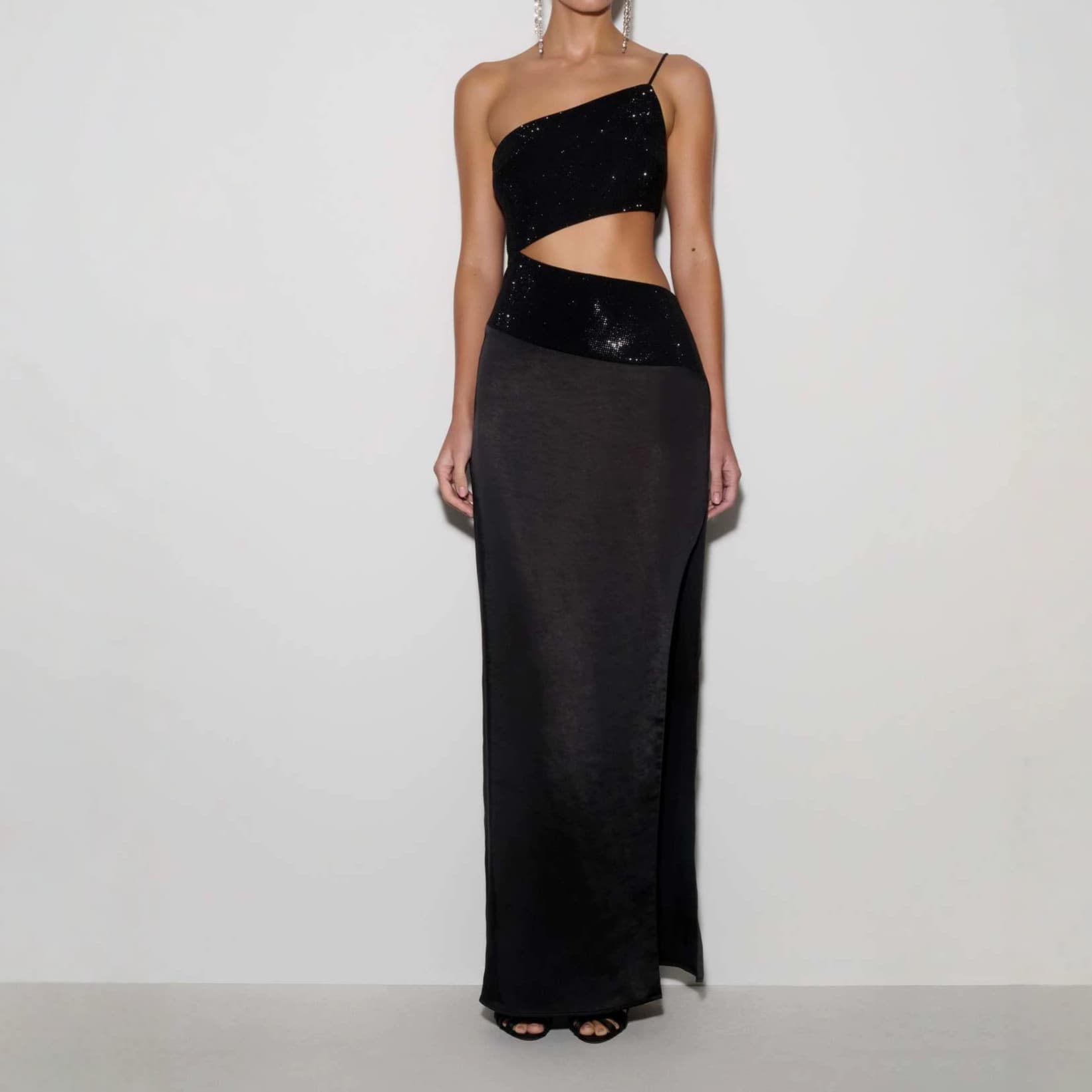Amazon 2026 Summer New European and American Women's Strapless Sexy Crop Top Off-Shoulder Strap Dress Two-Piece Set