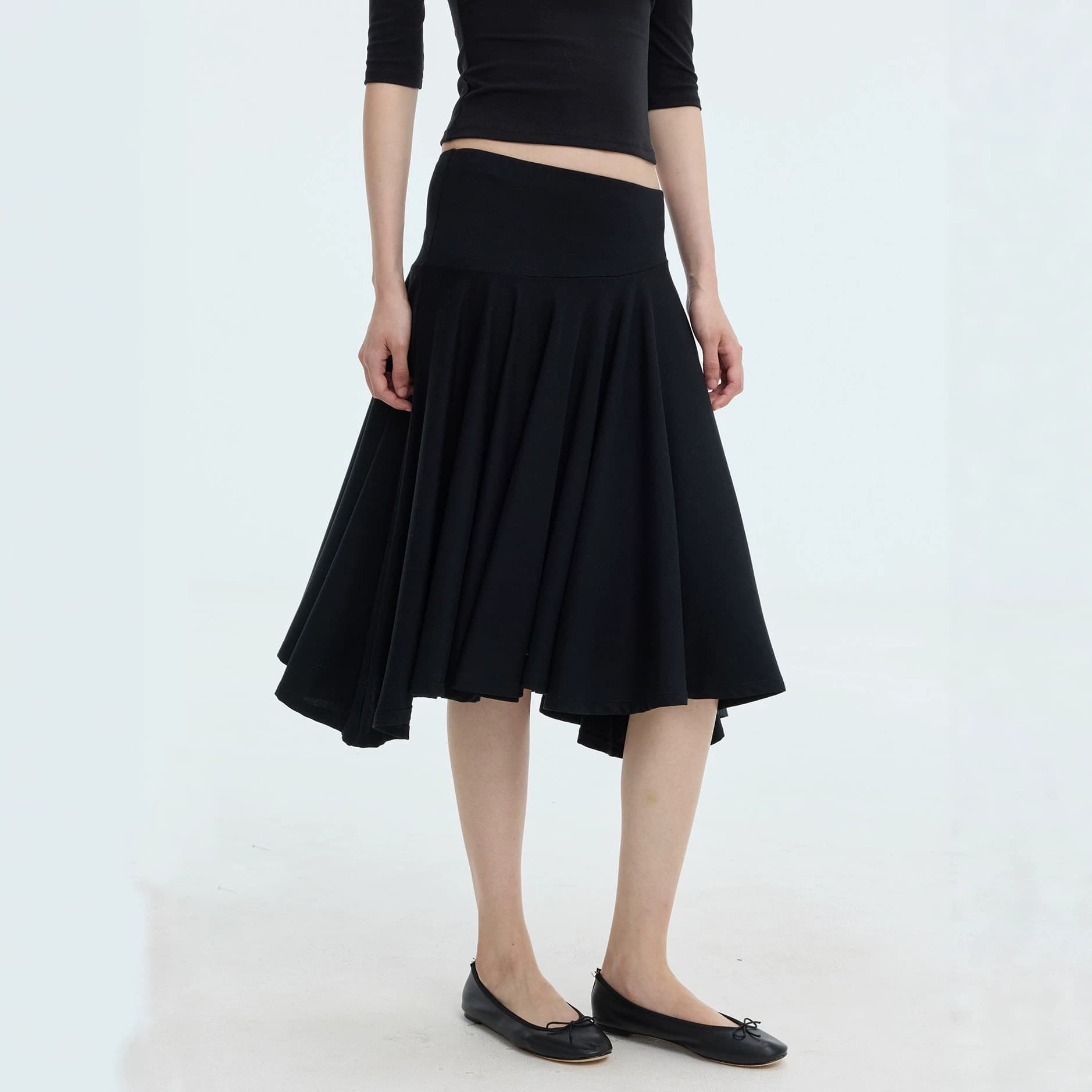 In Stock Tencel Low-Waist Irregular Hem Pleated Midi Skirt, High-Intelligence Design, Skin-Friendly Flowing Skirt