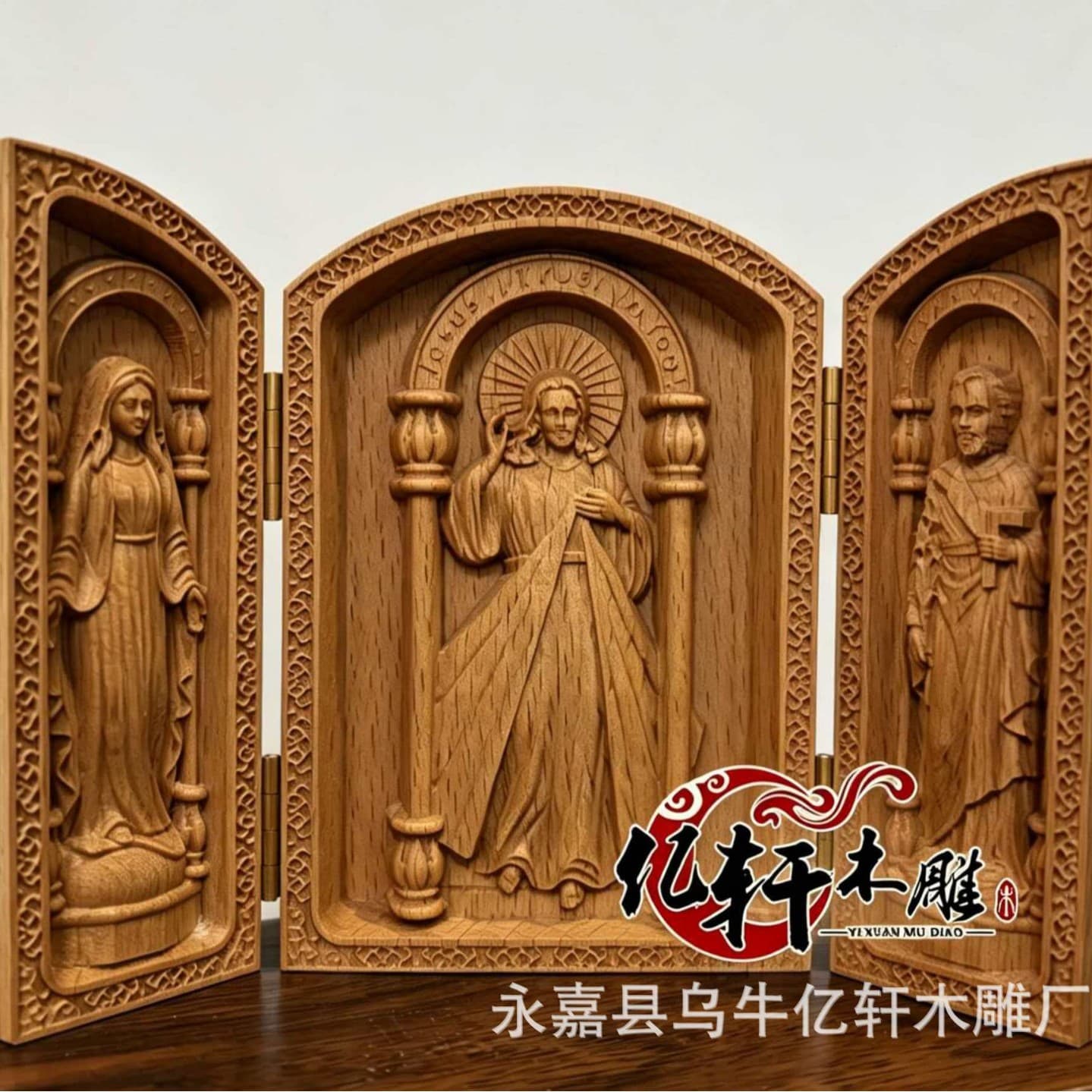 Directly from the manufacturer, God's square three-open box handicrafts, figures, home furnishings, car-mounted blessings, beech wood carvings
