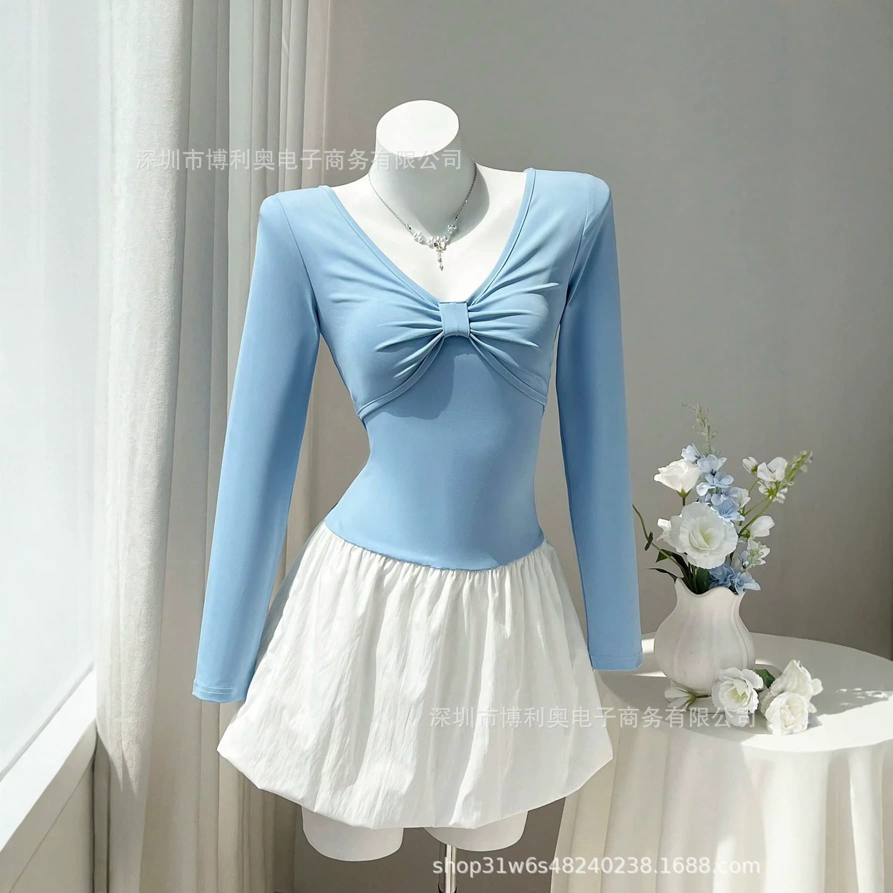 Pure Desire V-neck Twist Splicing Dress for Women, Long Sleeves, Waist Slimming, Ballet Style Fake Two-piece Puff Skirt