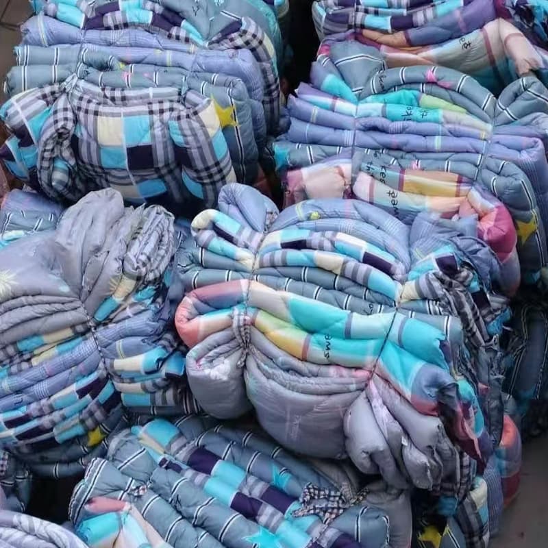 Wholesale Cotton Quilt Bedding Extra Warmth Checkered Worker Bedding Winter Student Dormitory Construction Site Quilt Migrant Worker Labor Protection Quilt