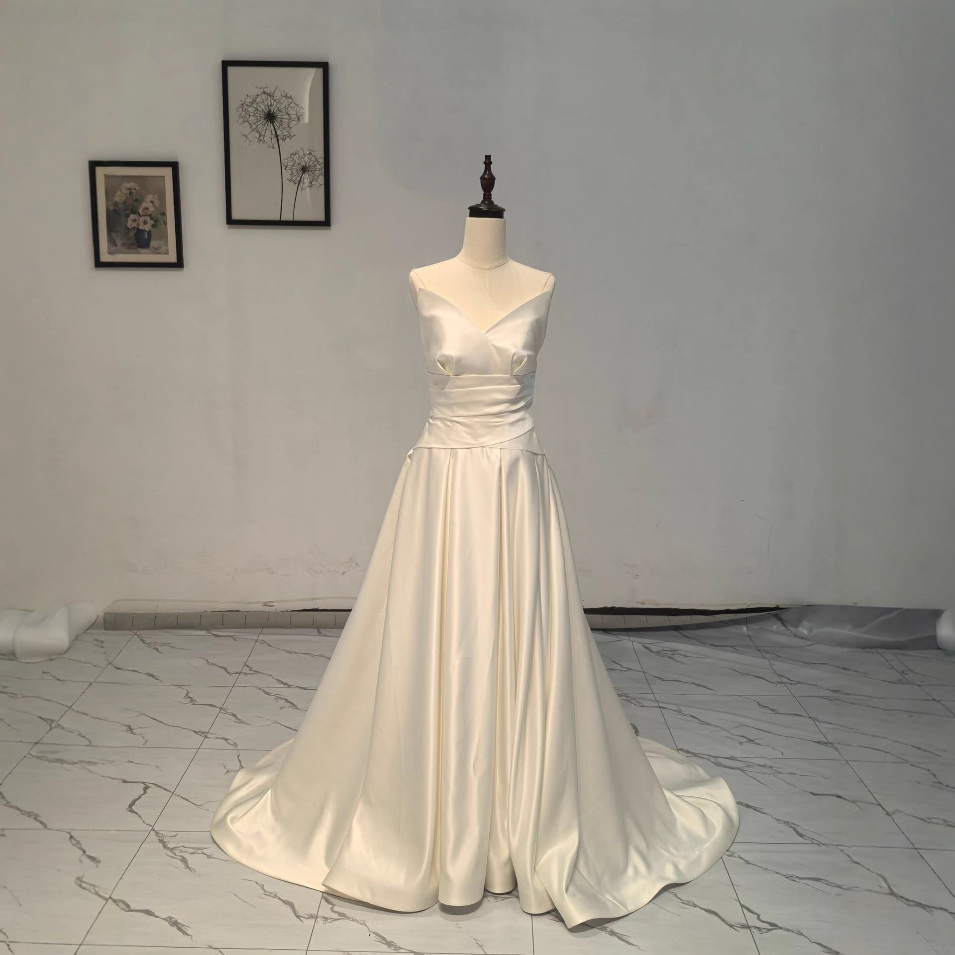 A2026 New Collection Bridal Main Dress Strapless Satin Wedding Dress Premium Going-Away Dress A-Line Simple Custom