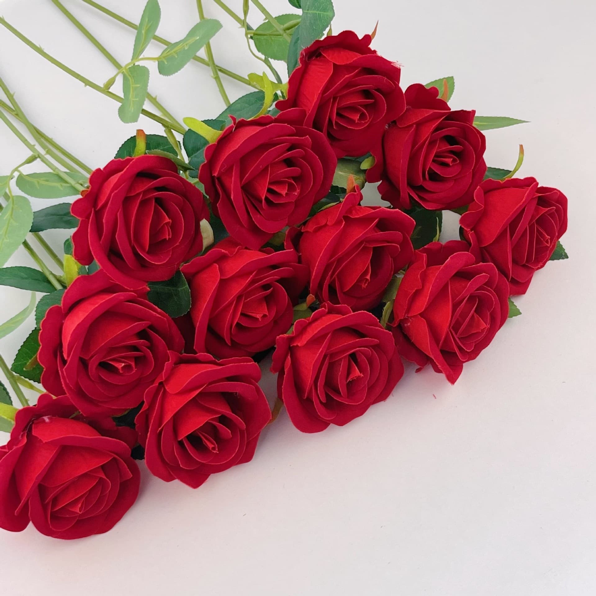 Artificial Rose Flowers for Wedding Decoration, Silk Fabric Home Valentine's Day Waterfall Bouquet Wholesale