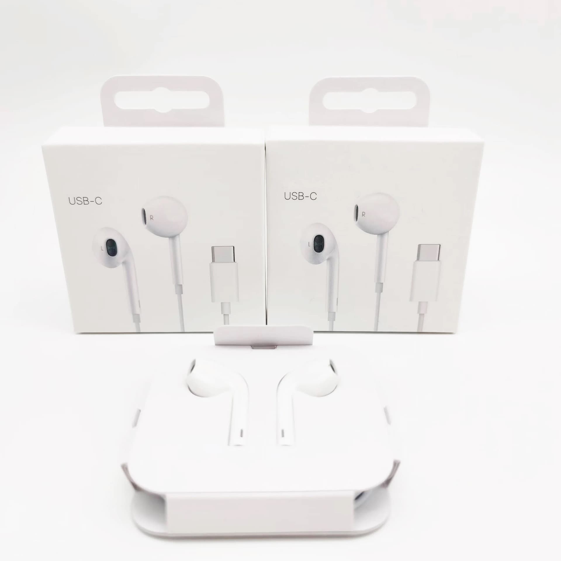 Compatible with iPhone 15 Earphone Type-C Digital Chip Wired Earphone for Apple Samsung Huawei Android