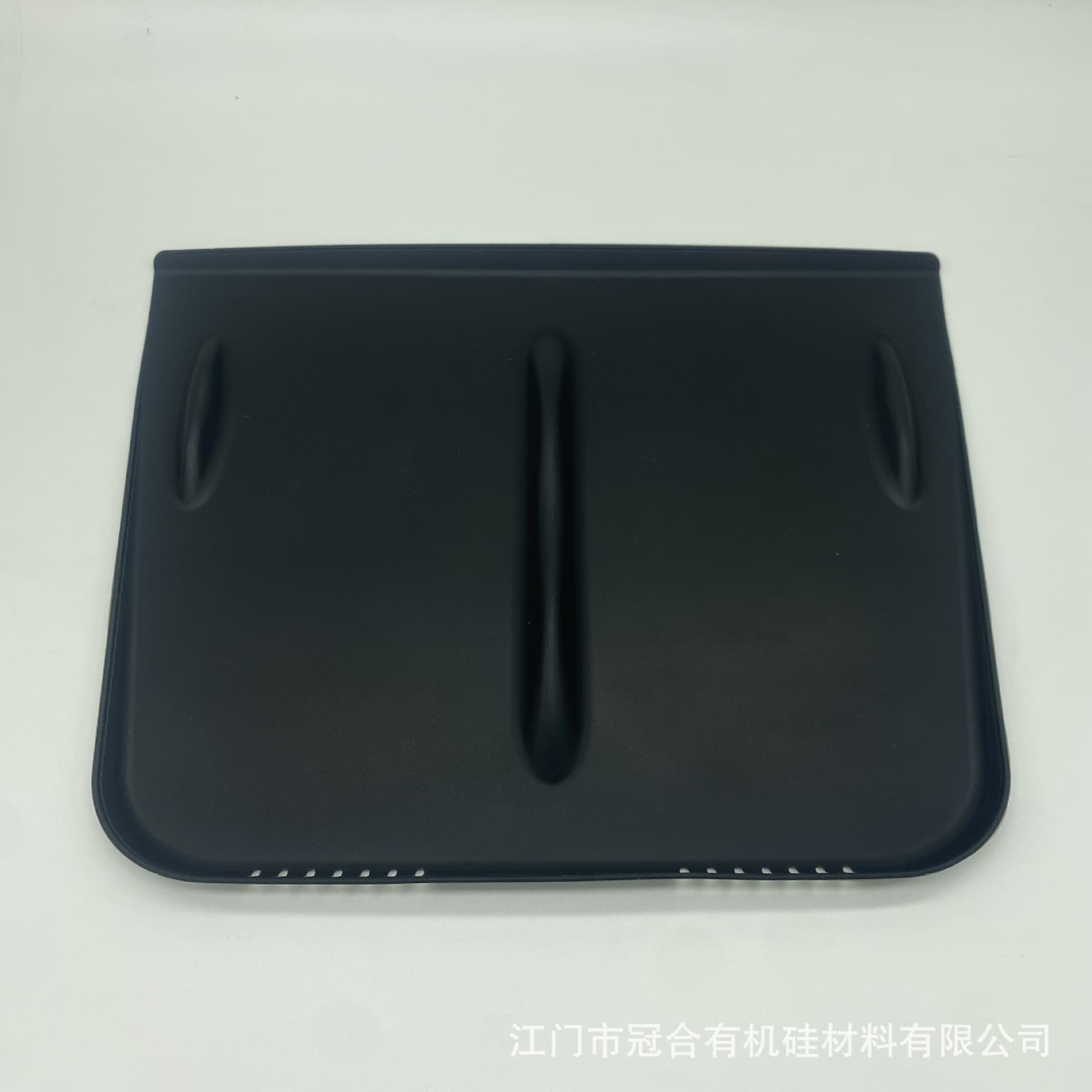 TSL Compatible Model Y/3 Center Console Wireless Charging Silicone Pad Anti-Slip Mat Interior Decoration Modification Accessory