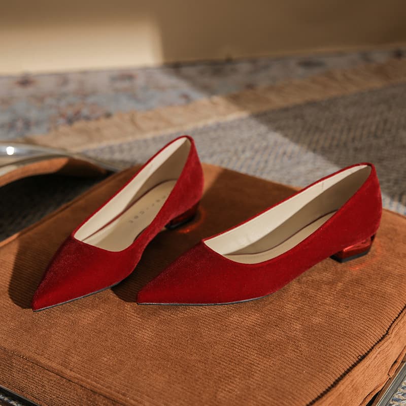 2211 French-Style Pointed-Toe Red Flat Shoes for Women, 2026 New Low-Heeled Wedding Shoes, Shallow Mouth, Comfortable Thick-Heeled Single Shoes