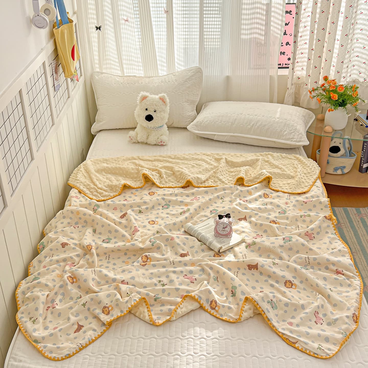 New A-Class Cotton Kids Cartoon Double-Layer Gauze Plush Blanket, Multifunctional Nap Blanket for Toddlers and Babies