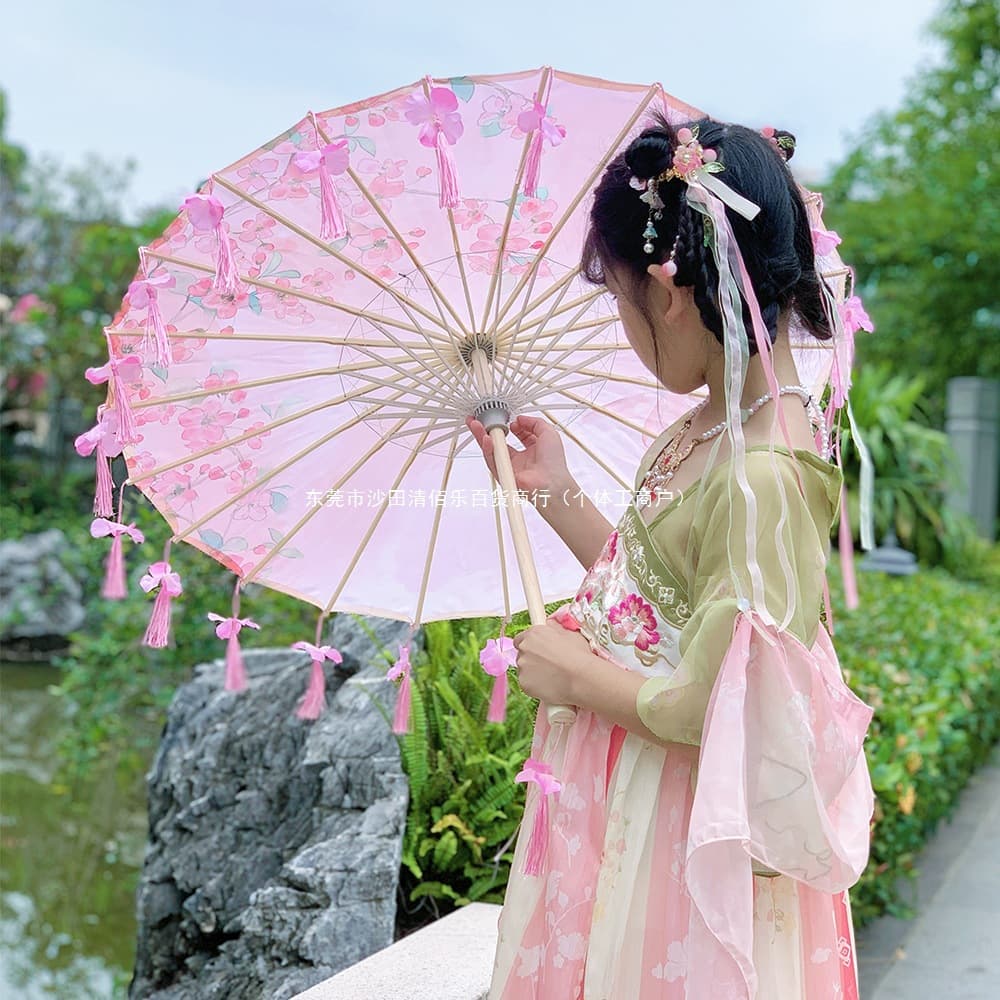 Small Children's Petal Tassel Umbrella Women's Dance Performance Hanfu Prop Decorative Photography Umbrella Qipao Hanfu Gu Qing Bai Le