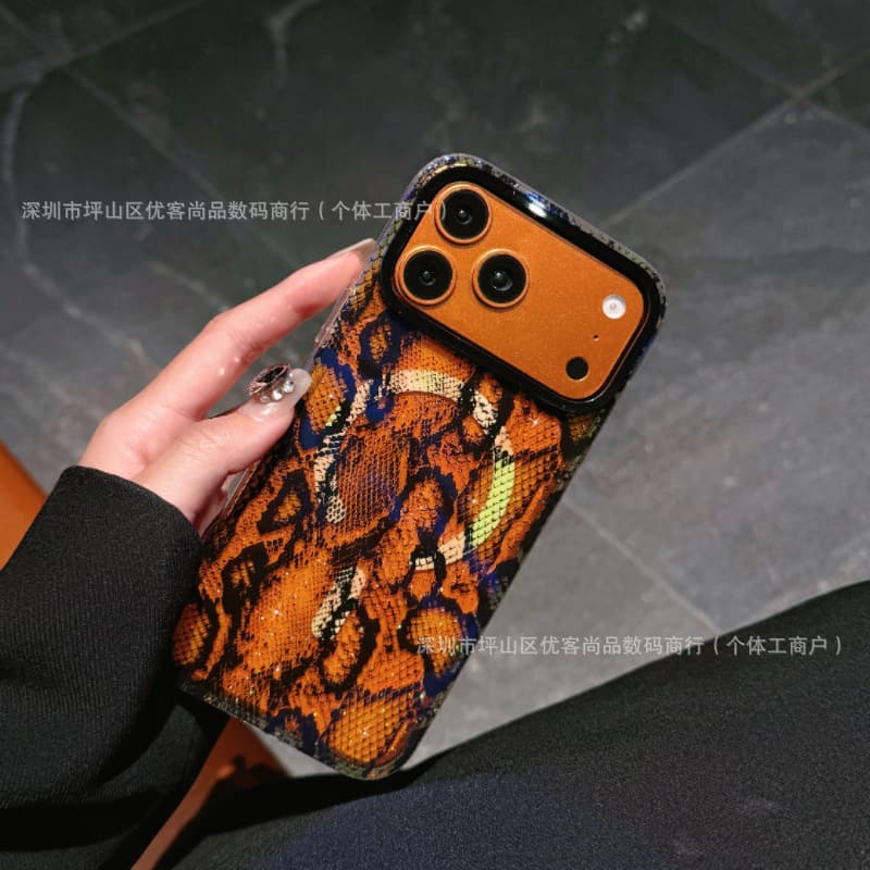 Double-sided imd blue light strong magnetic glitter anti-yellow snake pattern cool suitable for Apple 17 mobile phone case iPhone16/15