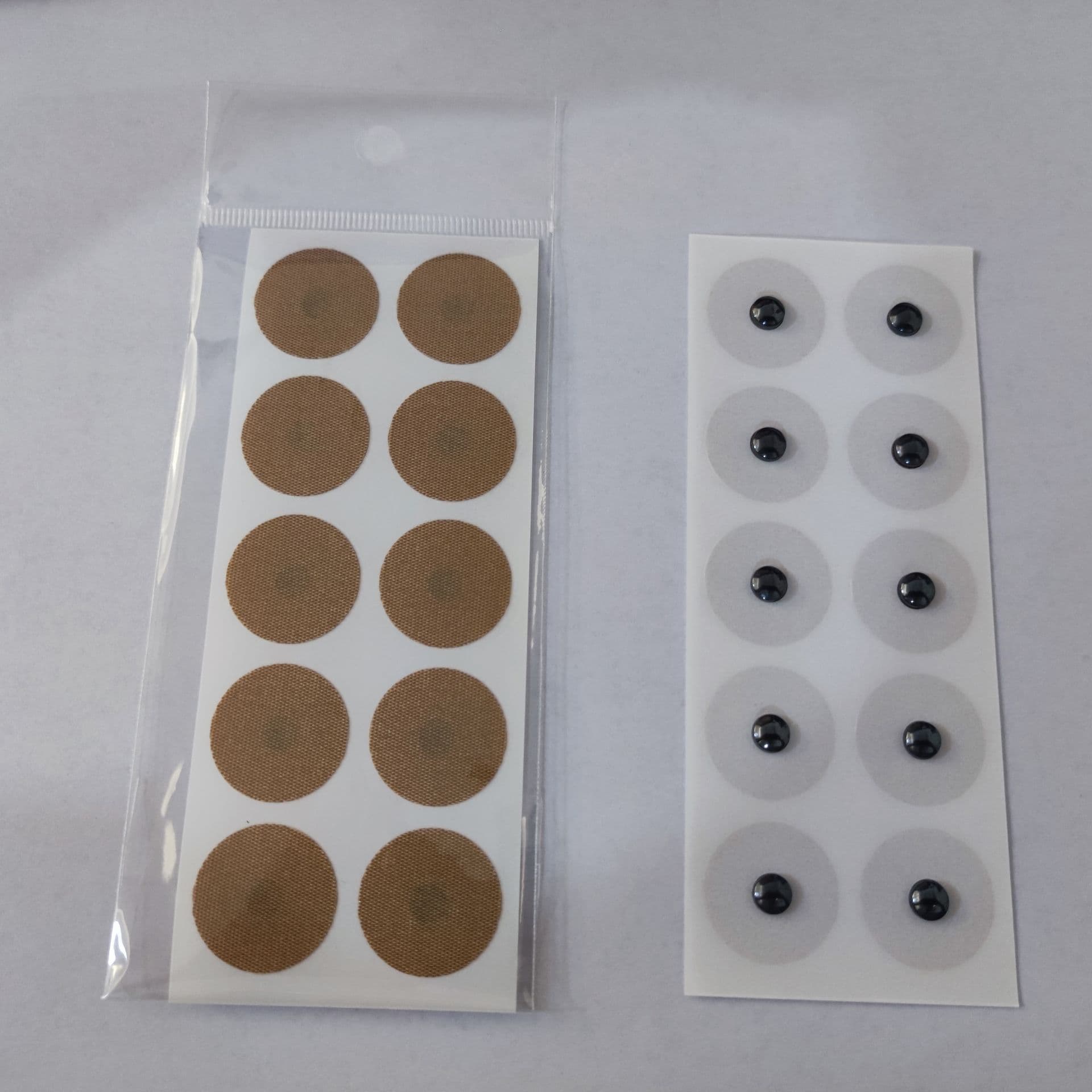 Magnetic stickers, 1 sheet, 10 pieces, magnetic stickers, bread magnets, magnetic beads, magnetic adhesive stickers.