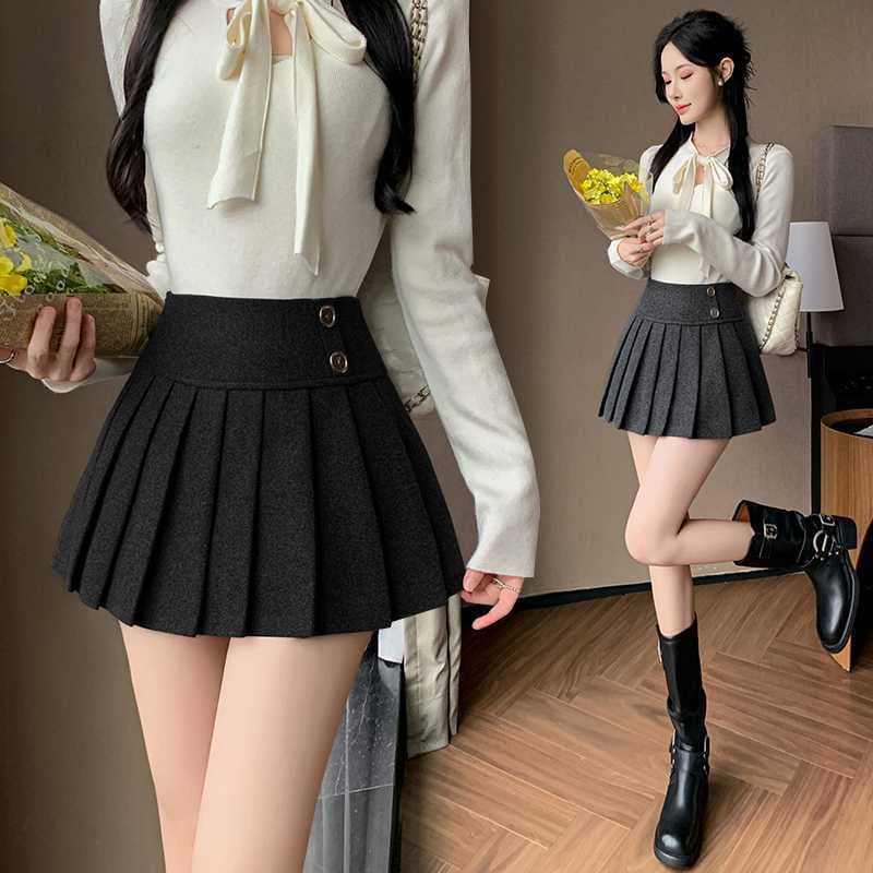 Real shot of autumn and winter hot girl skirt woolen pleated skirt female college style skirt short skirt