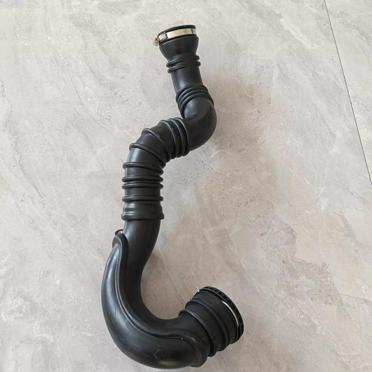 13265280 air pipe, intake pipe, breather hose, radiator pipe, rubber-plastic pipe for Opel models.