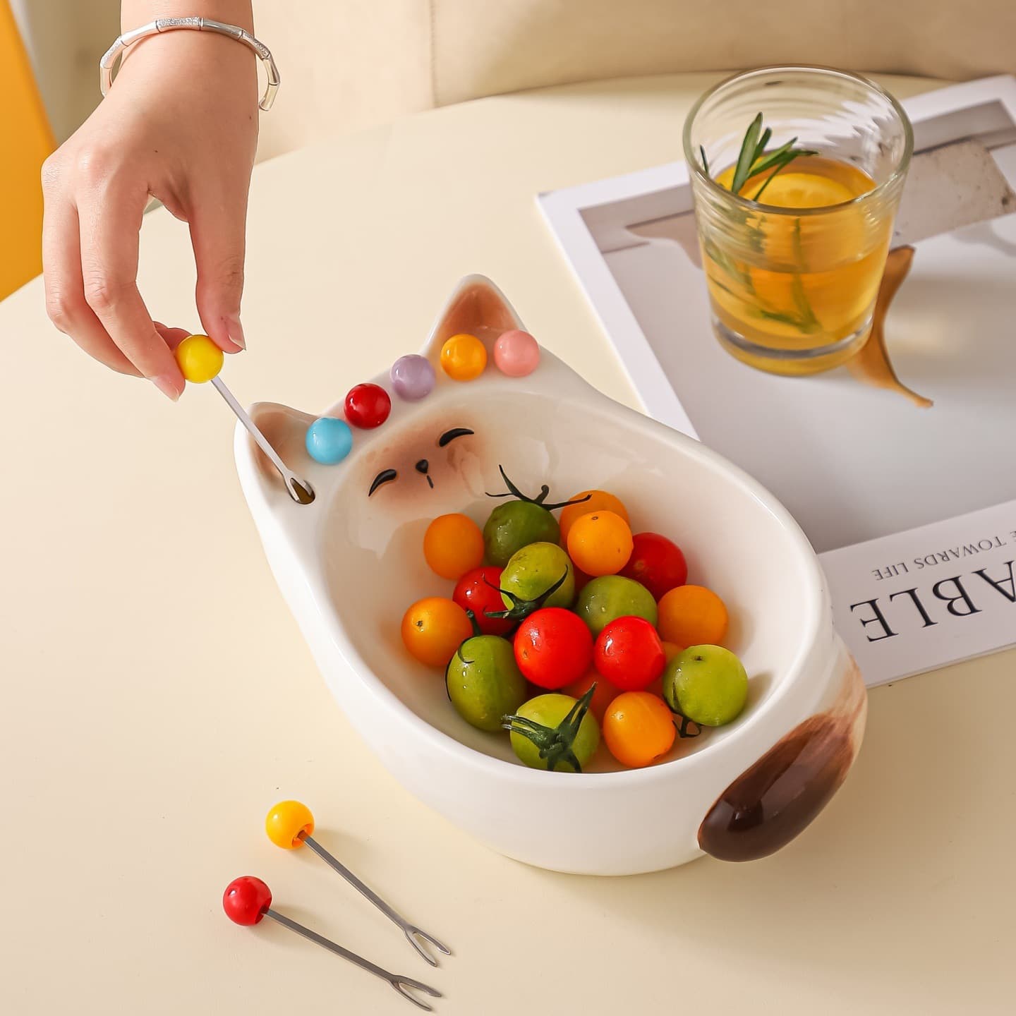 Ceramic Fruit Plate with Fruit Fork, Stainless Steel Fork, Home Salad Bowl, Fruit Bowl, Fruit Skewers, Living Room Fruit Tray