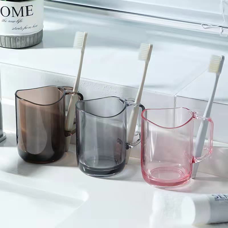 New Japanese-style mouthwash cup, creative couple toothbrush cup, transparent plastic cup, cute mouthwash cup storage for dental supplies.
