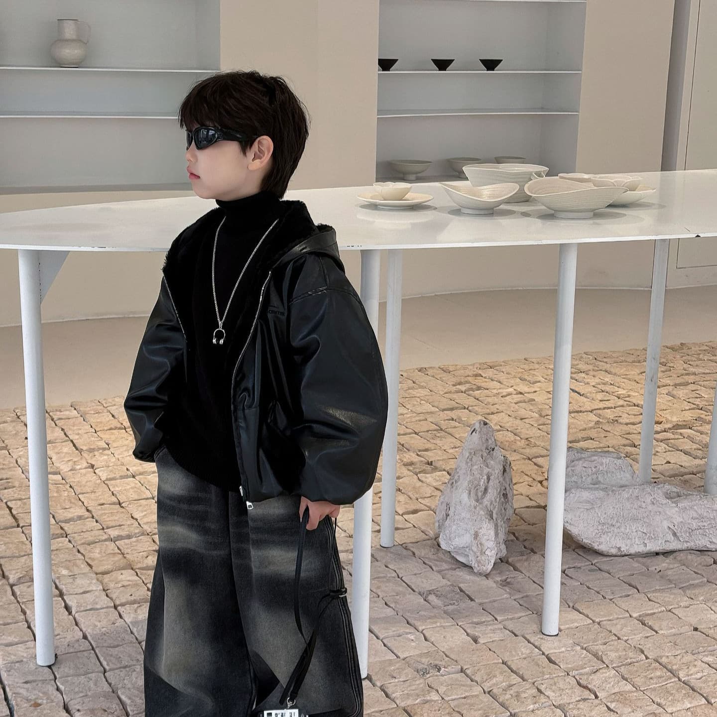 Tairu 2025 Winter New Product Fleece-Lined Thickened Leather Jacket, Boys' Stylish Hooded Warm and Versatile Leather Padded Coat Trend
