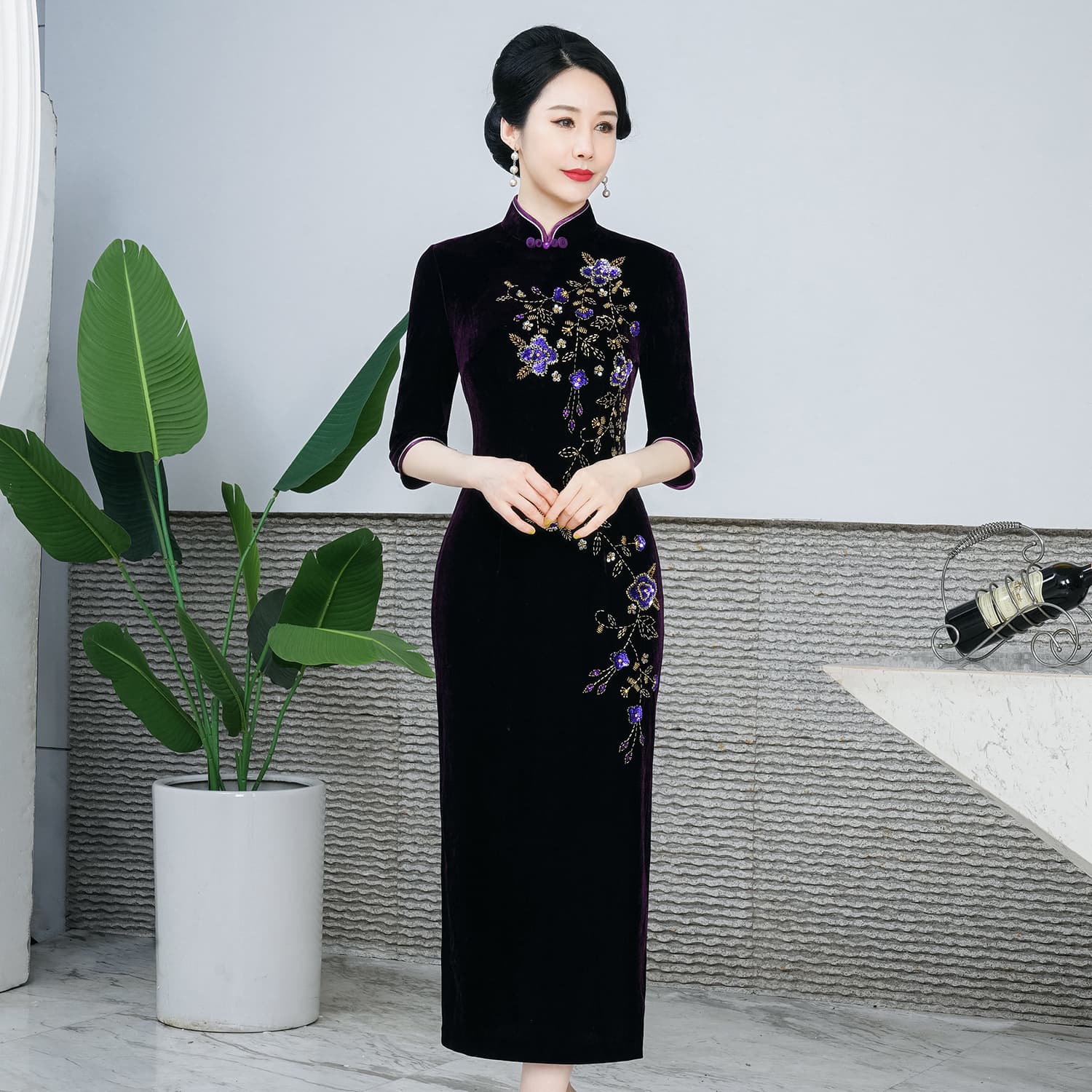 Shenzhen brand velvet cheongsam autumn new large size banquet retro happy mother-in-law happy mother dress winter clothing wholesale