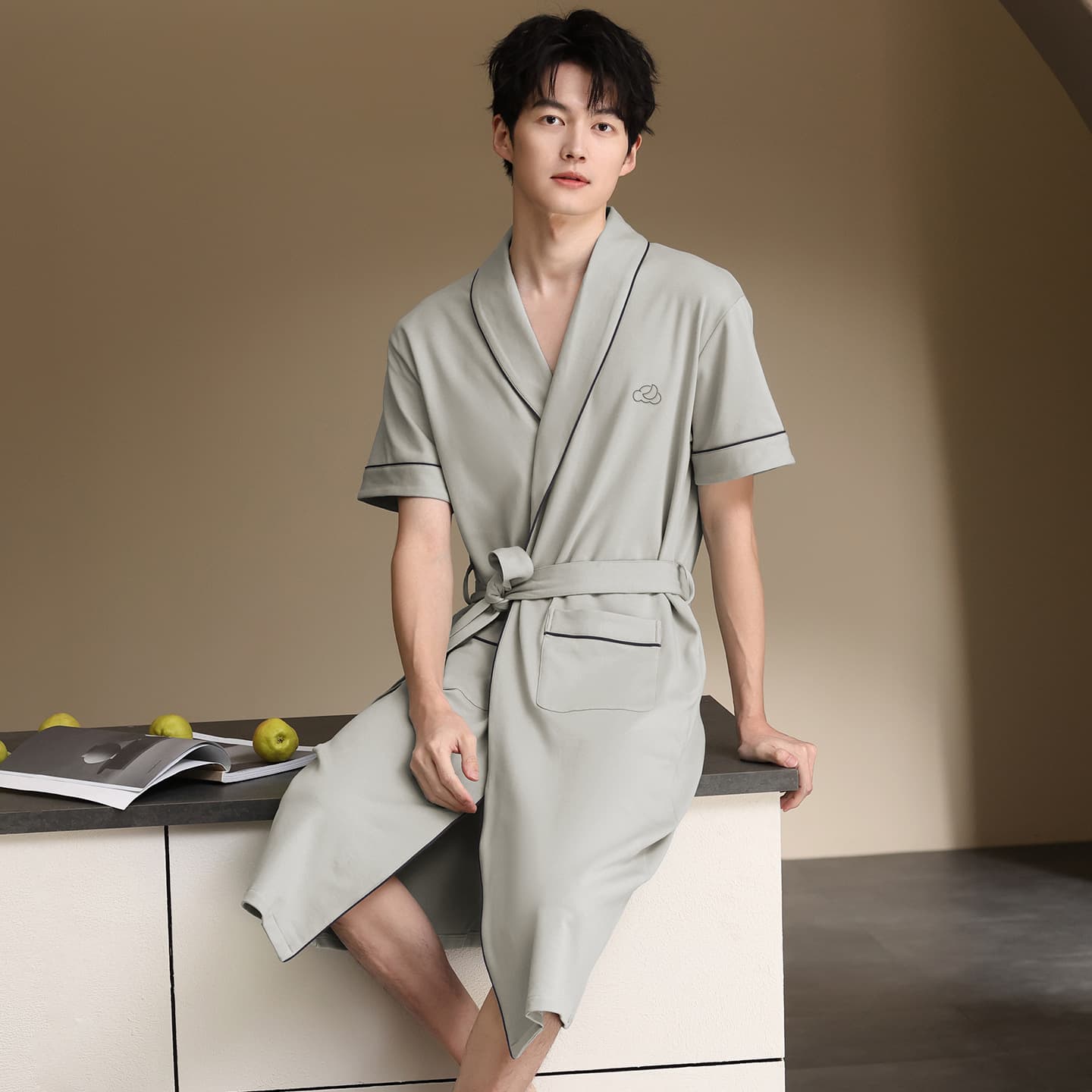 Men's Summer Short-Sleeved Thin Bathrobe with Tie, Plus Size 140kg for Big and Tall Individuals, Kimono-Style Bathrobe for Men 7XL