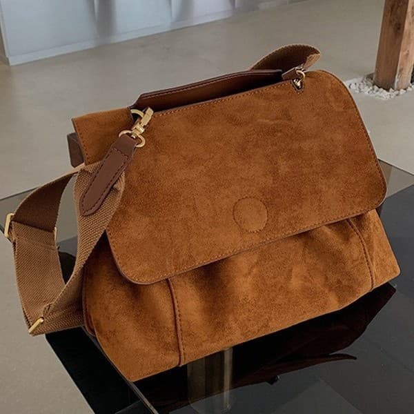 2025 New Trendy Retro Brown Velvet Versatile Autumn and Winter Bags Women's Large Capacity Crossbody Bag Shoulder Bag Women's Bag Large Bag