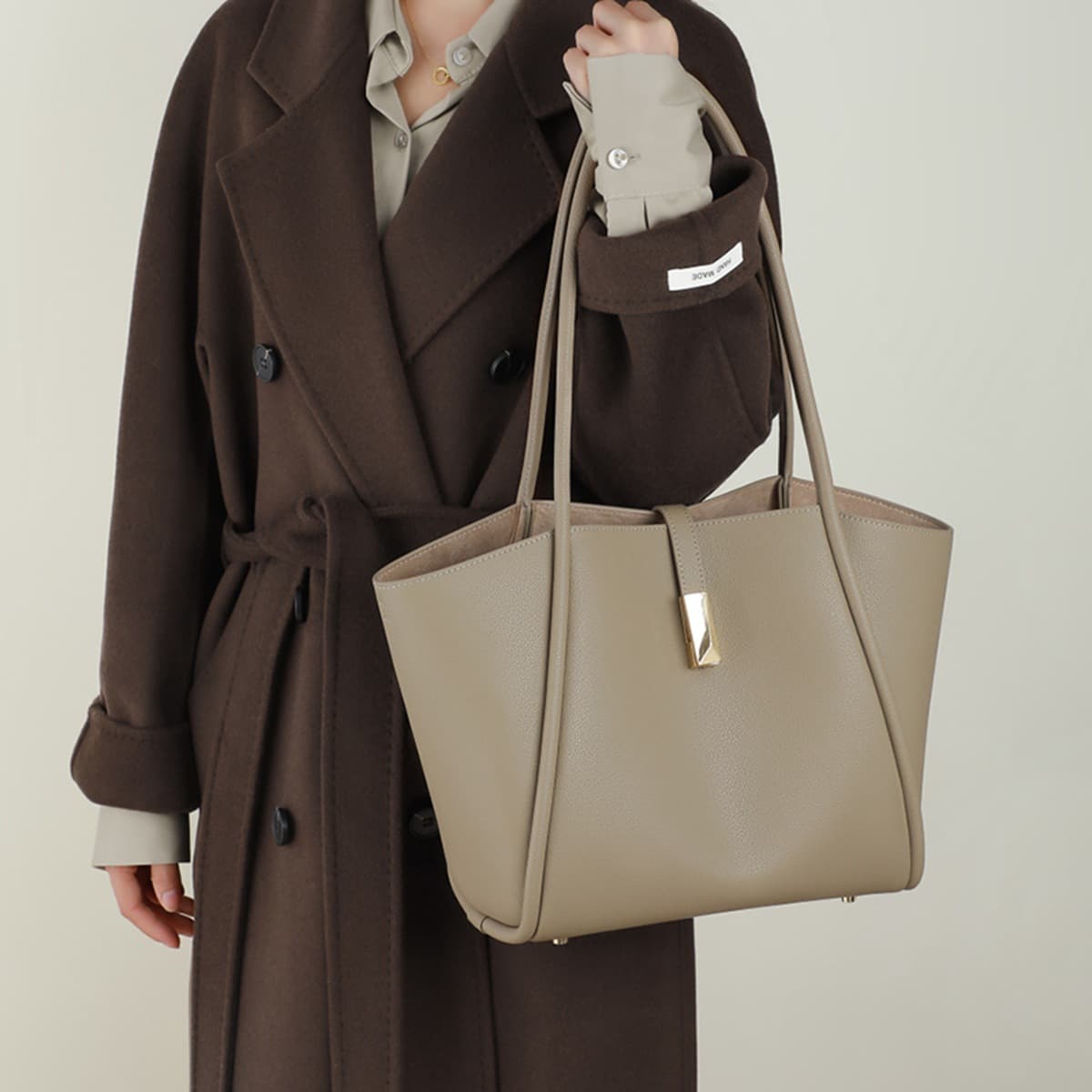 Tote Bag 2026 New Women's Shoulder Bag Commuter Bag Large Capacity Premium Versatile Genuine Leather Handbag