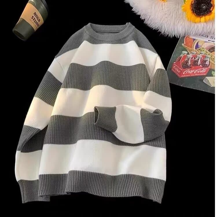 Striped crew neck sweater for men in autumn and winter thickened loose bottom layer American retro contrast color trendy sweater