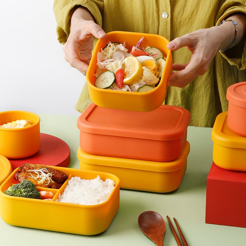 Food-grade silicone lunch box can be heated in the microwave, compartmentalized sealed crisper food container, portable lunch box