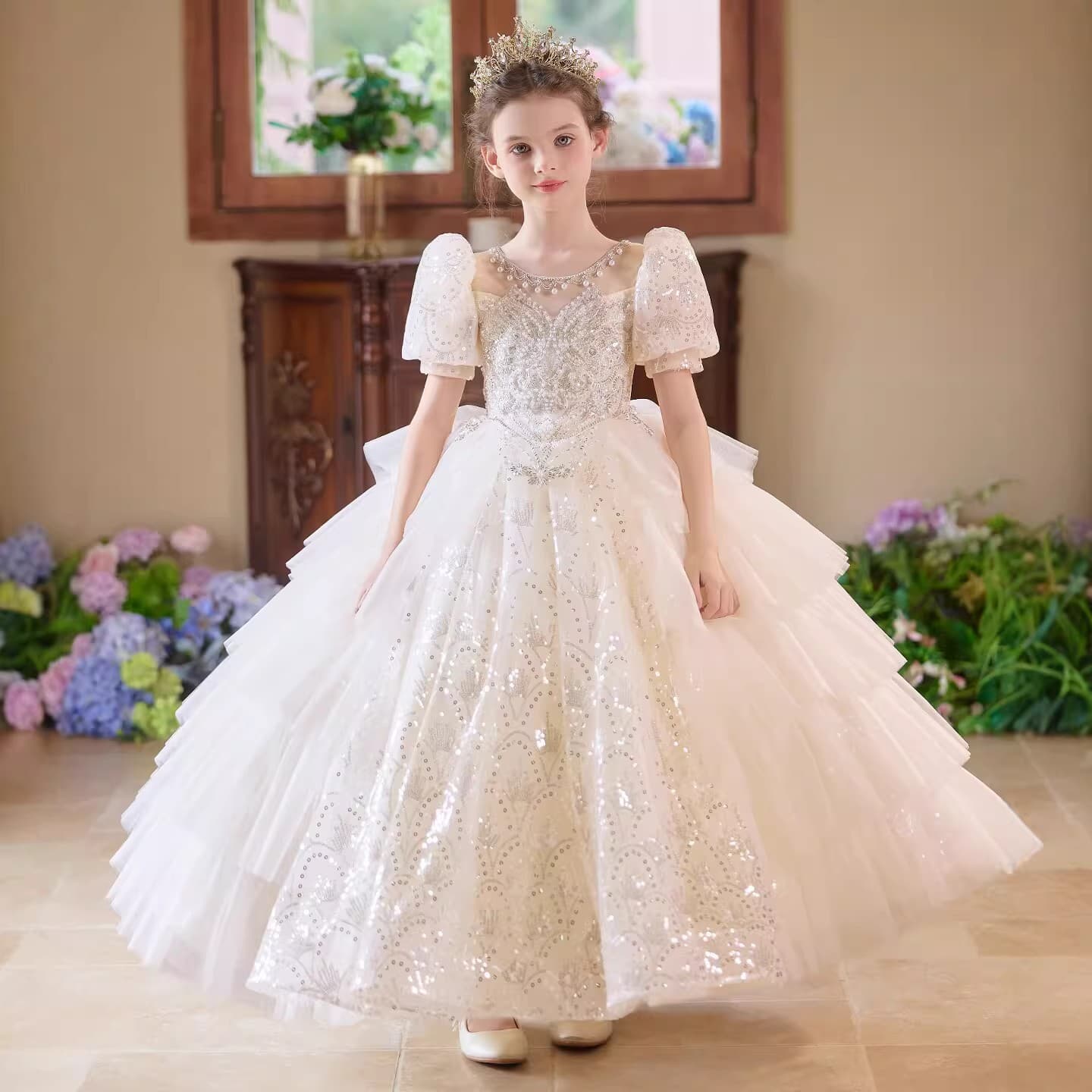 Girls' dresses, light luxury niche girls' birthdays, beautiful princess dresses, children's host piano performance dresses