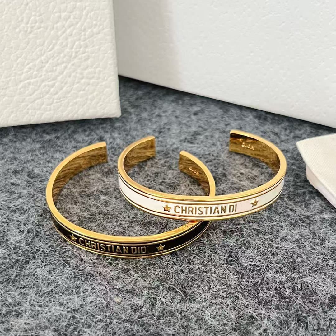 Dijia/D New Distressed Brass Open Bracelets, Rings, Earrings, Studs, and Classic Vintage High-End Look