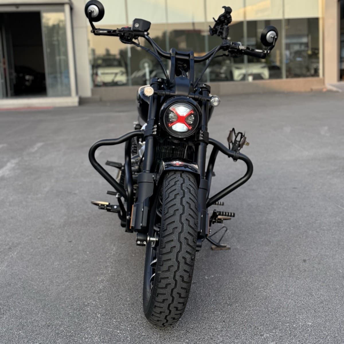 Benda Gray Stone 250 Popular Retro Cruiser Water-Cooled 250cc Displacement Black Body Cross-Ride Fuel Motorcycle