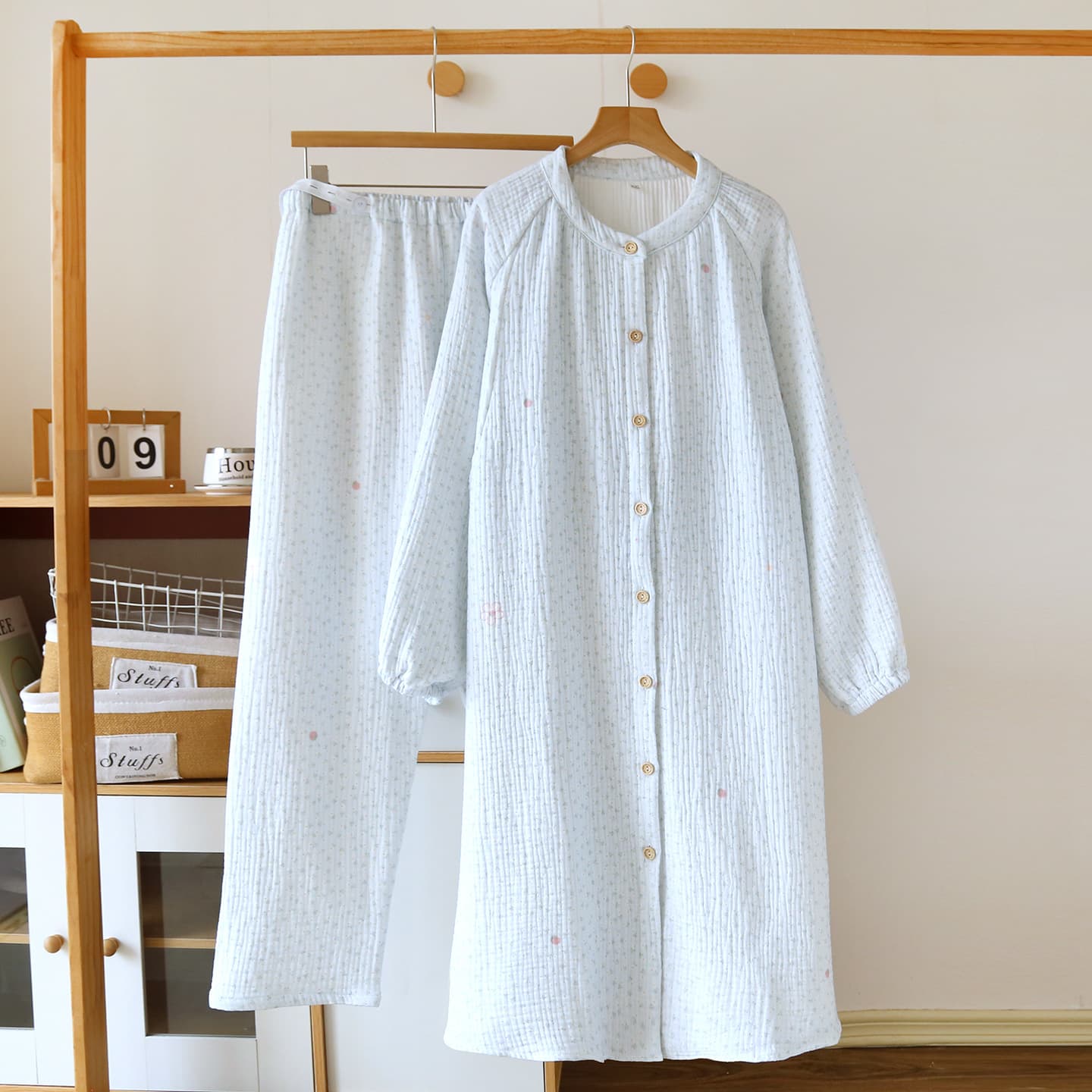 Four-layer gauze confinement clothing autumn and winter postpartum thickened cotton gauze hospital maternity skirt set maternity pajamas
