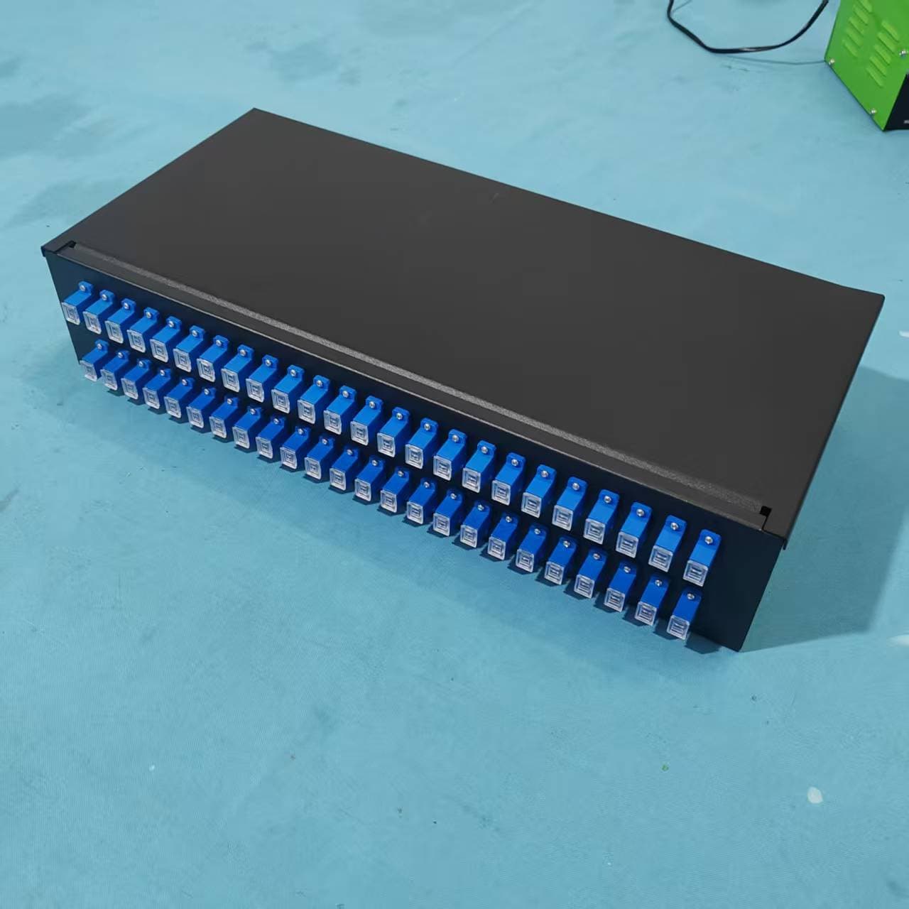Batch 2U economy model thickened 48-port rack-mount fiber optic box, 48-core SC/UPC fully equipped fiber optic terminal box wiring