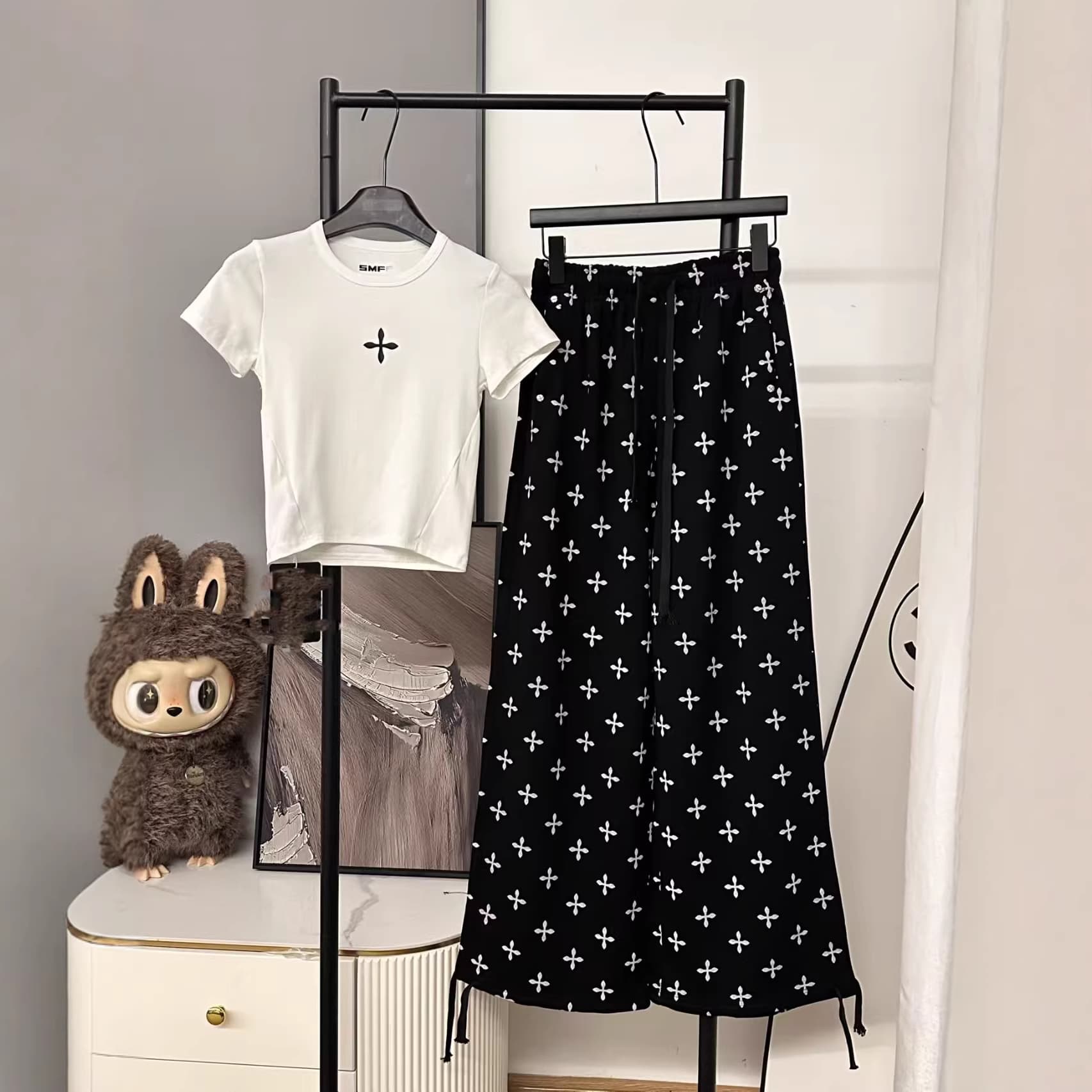 SFK Cross Pattern Casual Pants + Short Sleeve T-Shirt Top, Designed to Slim and Flatter, Spicy Girl Round Neck Full Print Casual Pants