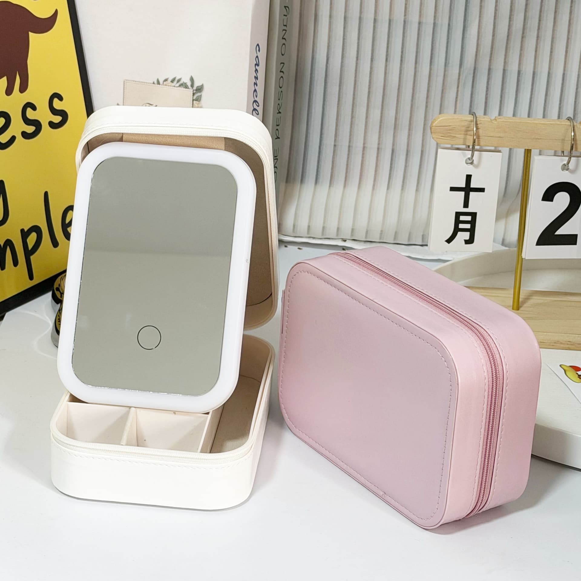 LED Cosmetic Bag Jewelry Box Dustproof Portable Rechargeable LED Makeup Mirror with Light Storage Box Customizable