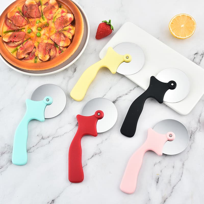 Small Plastic Handle Pizza Cutter Stainless Steel round Rolling Wheel Pizza Knife Ring Shape Cutting Non Imported Kitchen Tool