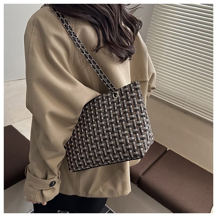 2026 Spring/Autumn New Fashionable Trendy Casual Commute Simple Chain Tote Crossbody Shoulder Bag for Women
